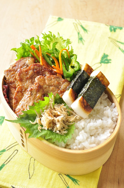 生姜焼きとはんぺんのお弁当_b0171098_7405892.jpg