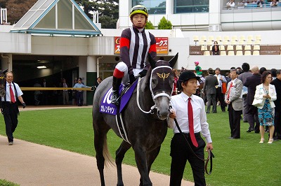 世界のロケットマン敗れる！スプリンターズＳはカレンチャンが重賞４連勝で新短距離女王に_b0015386_2235249.jpg