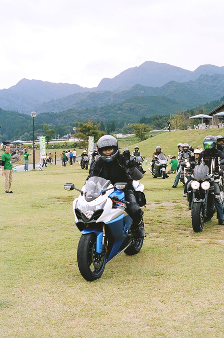 色んなバイクと仲間と。_b0196590_20525711.jpg