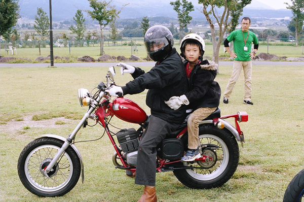 色んなバイクと仲間と。_b0196590_20533061.jpg