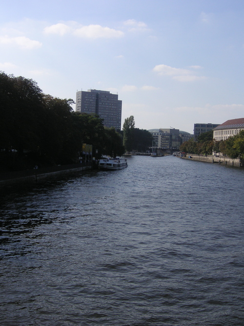 ベルリン日記⑤　緑と川の街_e0115312_843474.jpg