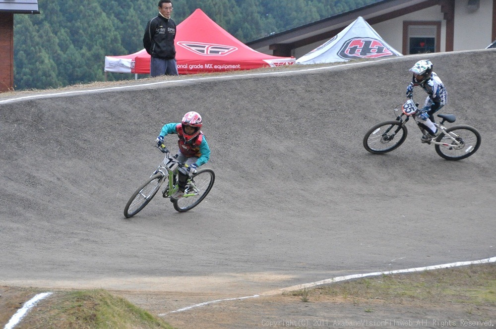 JOSF秩父ラウンドin秩父滝沢サイクルパークVOL14：MTBノービスキッズ決勝_b0065730_18154769.jpg