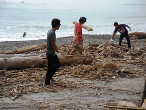 2011年10月片浜BEACH CLEAN（10/2）_a0134746_13513770.jpg