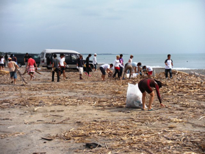 2011年10月片浜BEACH CLEAN（10/2）_a0134746_13532611.jpg