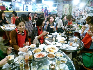 キムチっ子ツアー復活感謝祭 アプロ博多店 Yucky S Tapestry キムチっ子ツアー復活感謝祭 アプロ博多店 Yucky S Tapestry