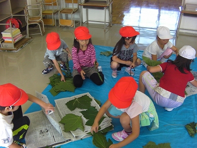 2011年 おとどけアート 稲積小学校 「秋の秘密基地」 小助川裕康_a0062127_16284171.jpg