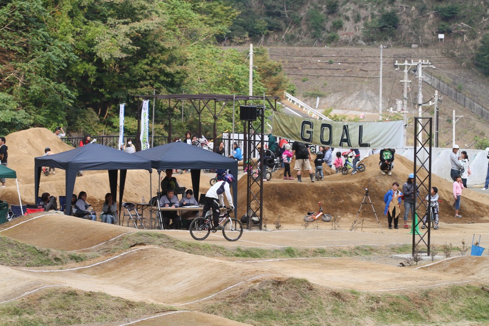 JOSF秩父ラウンド 第3回秩父市長杯 #15 MTBノービス決勝_b0136231_22211088.jpg