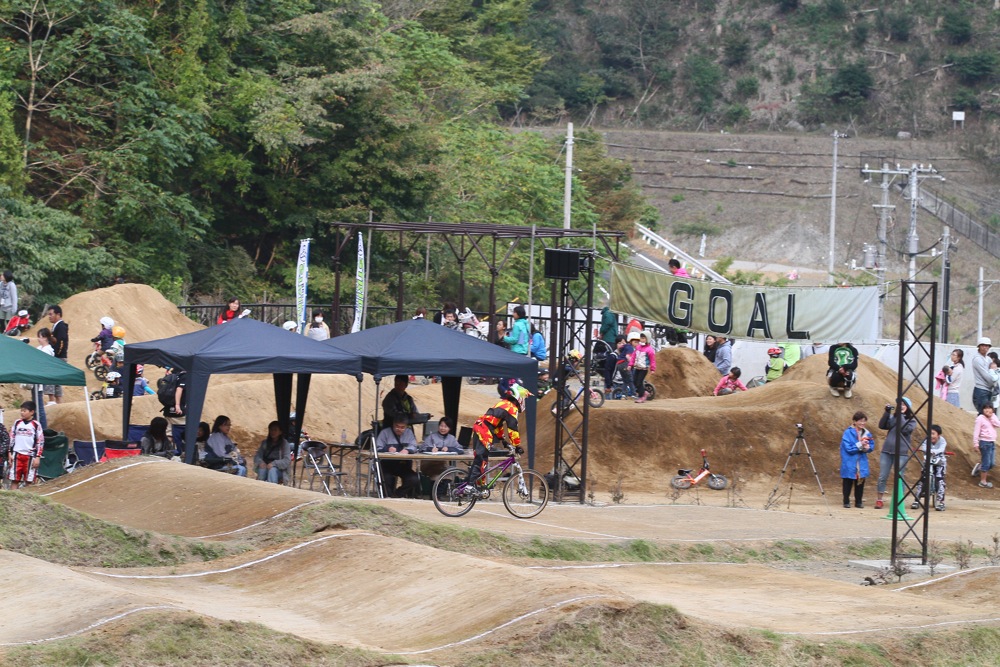 JOSF秩父ラウンド 第3回秩父市長杯 #15 MTBノービス決勝_b0136231_22211513.jpg