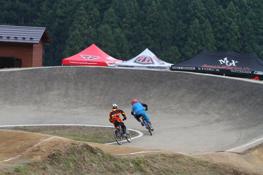 JOSF秩父ラウンド 第3回秩父市長杯 #15 MTBノービス決勝_b0136231_2222062.jpg