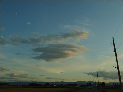 秋の空。いやいや冬の空気。_f0084138_2148617.jpg