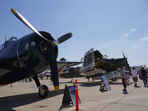 MCAS Miramar Air Show 2011で、ジェット機の爆音を体験（その１）_d0221584_3434338.jpg