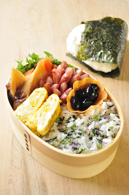 竹輪の煮物弁当_b0171098_6383860.jpg