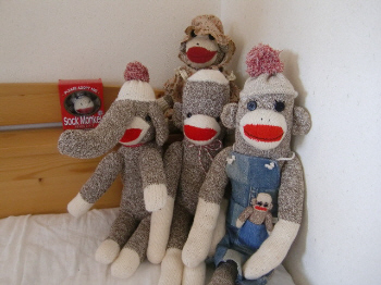 sock monkeys_d0105205_22552077.jpg