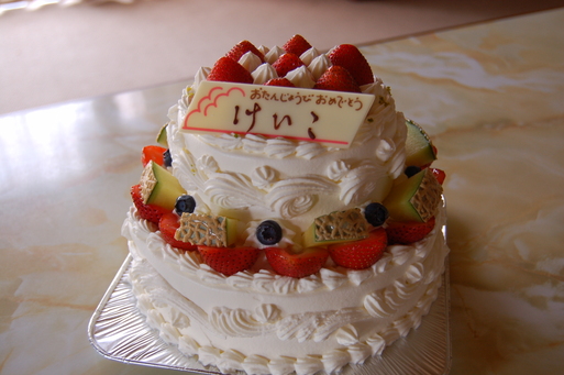 Gateau D Anniversaire Au Japon Et En France バースデーケーキ 日本とフランス Keiko S Paris Journal パリ通信 Ksl