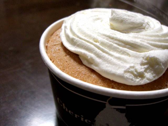 サークルKサンクス 天使のクリーミーシフォン_f0201488_0431273.jpg