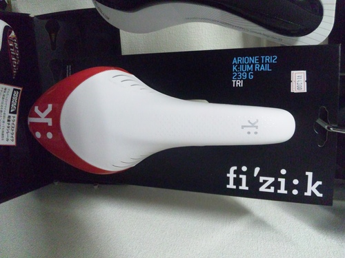 Fi\'zi:k　ARIONE Tri2新色_d0155634_17464988.jpg