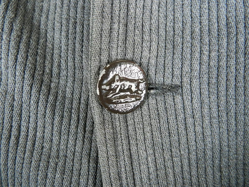 french hunting jacket with animal buttons_f0226051_1253224.jpg