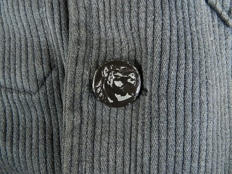 french hunting jacket with animal buttons_f0226051_1253413.jpg