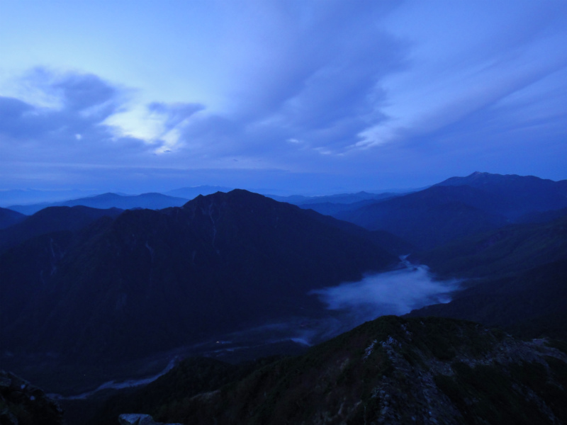 槍ヶ岳・穂高岳-常念岳・徳本峠2dayファストパッキング Day1 2011/09/27-28 _b0220886_10365685.jpg