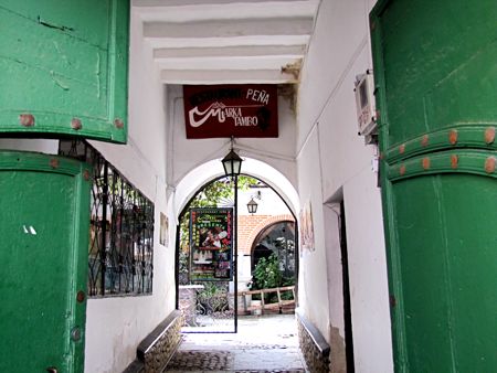 『ラ・パス』のスペイン統治時代の『ハエン通り』(Calle Jaen, Bolivia)_b0051109_4155953.jpg