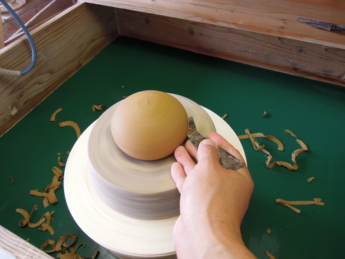 小花器の削り作業。_d0195183_21211885.jpg