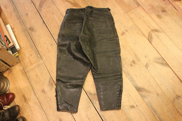 1930\'s レザーモーターサイクルパンツ!_d0121303_17305944.jpg