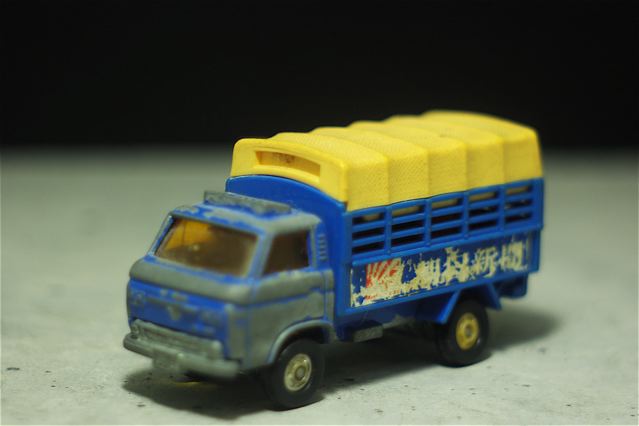 tomica/ Nissan Caball Route truck#107_b0126317_18351456.jpg