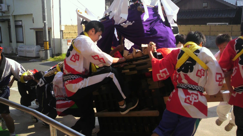 お祭りです_a0200771_1133464.jpg
