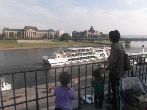 e0123104_8454461.jpg