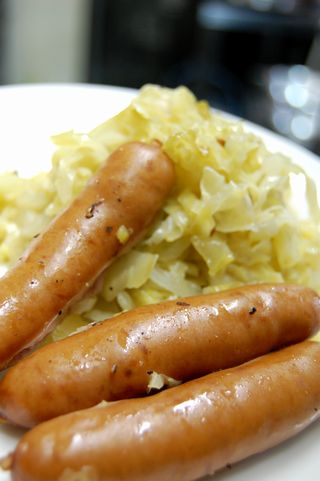 ソーセージとザワークラウトの煮込み 知りたがりやの食べたがりや ソーセージとザワークラウトの煮込み 知りたがりやの食べたがりや