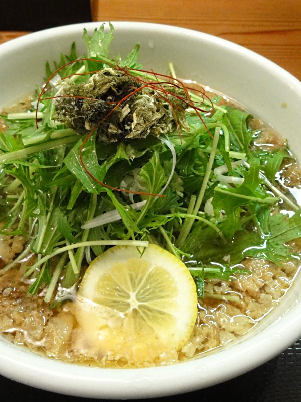 蕎麦のようで蕎麦じゃない〔松阪牛麺 大龍軒／麺料理／吹田市津雲台〕_f0195971_20252629.jpg