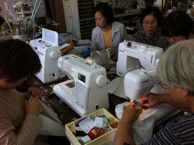 阿賀野市　手芸店トミタさんで皆さんでバッグを作って楽しみました♪_b0213187_1224872.jpg