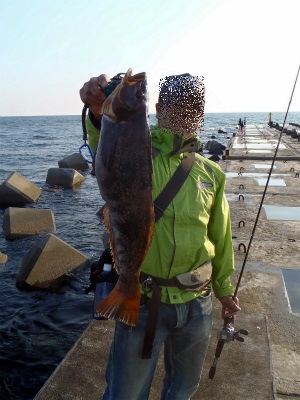 登別漁港でサケ釣りか～ら～の！白老沖堤でデカアブ釣行！（デカアブ編）_b0014001_2251668.jpg