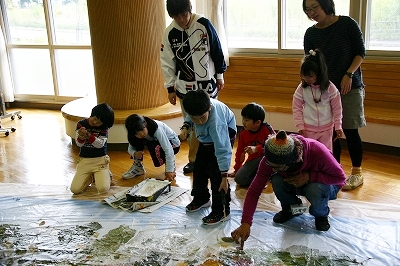 2011年 おとどけアート 稲積小学校 「秋の秘密基地」 小助川裕康_a0062127_11503477.jpg