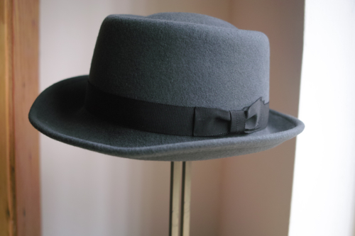  CHAPEAUX　2011ｓ/ｓ　gris homme_b0129548_22253858.jpg