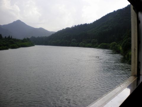 真夏の列島横断旅4 (只見線〔後半〕)_b0005281_21284398.jpg