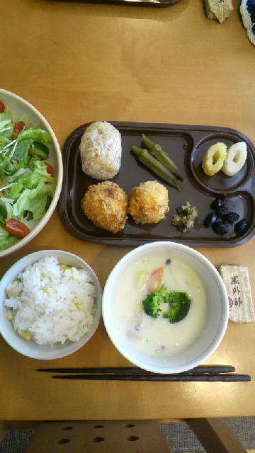 d0247789_22485280.jpg