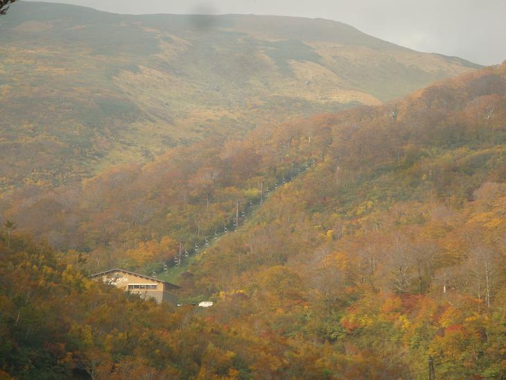 月山の途中まで　紅葉狩り_f0075595_0405076.jpg