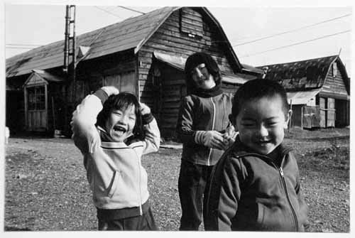80年代夕張79・平和、炭住街の子供たち_f0173596_10483964.jpg