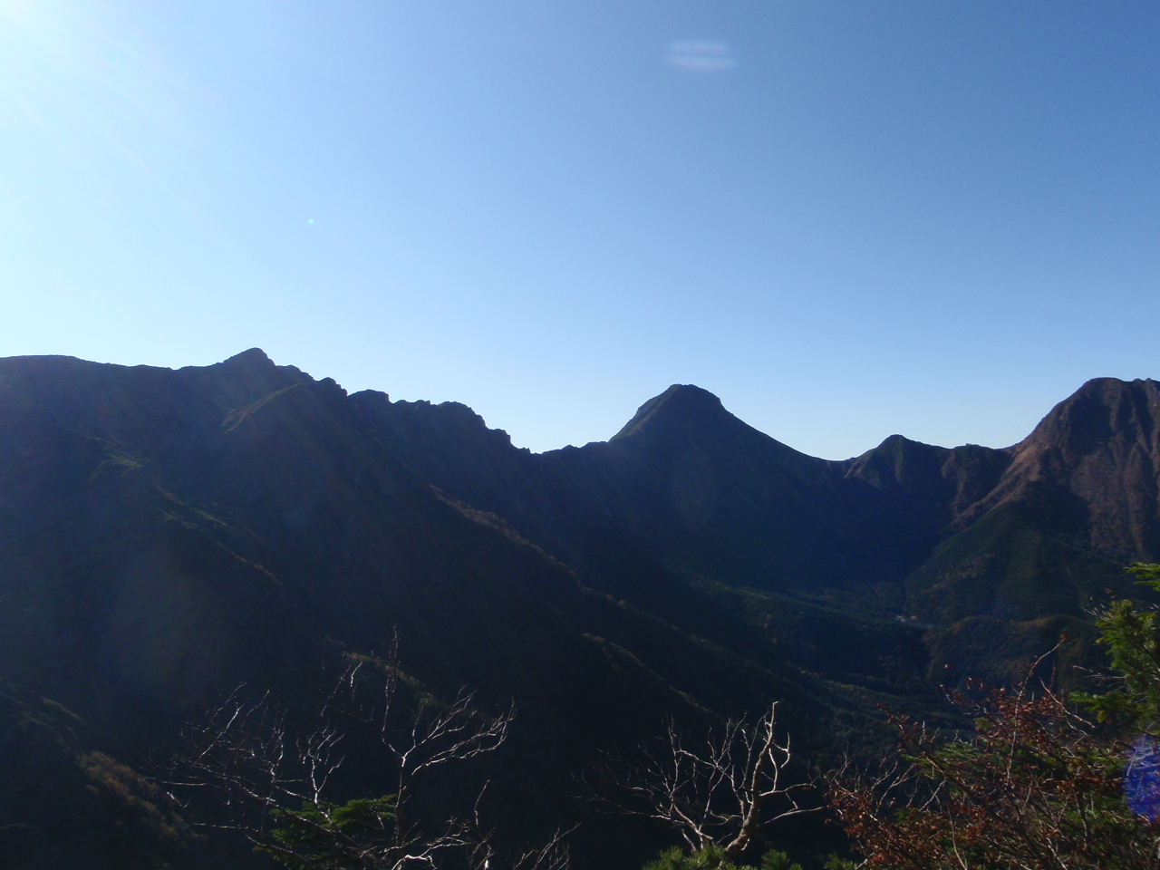 赤岳鉱泉から硫黄岳、天狗岳_d0034291_8222676.jpg