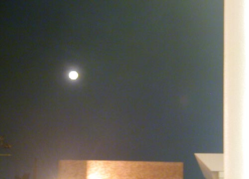 ●ムーンゴッタ・2011年10月_d0053294_23483626.jpg