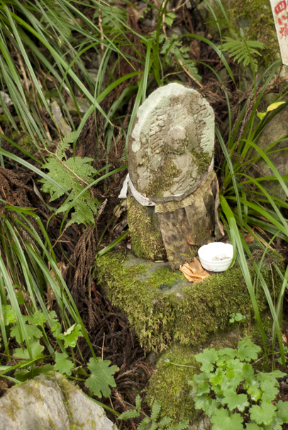 道のお地蔵さん(四国歩き遍路その弐)_b0194880_10274581.jpg