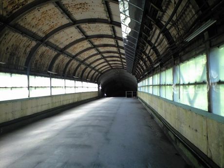 真夏の列島横断旅5 (土合駅/ほか)_b0005281_195280.jpg