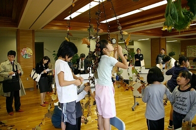 2011年 おとどけアート 稲積小学校 「秋の秘密基地」 小助川裕康_a0062127_981850.jpg