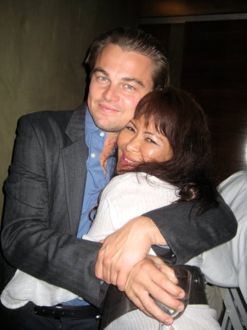 ブルーノ マーズのママとハグ Leonardo Dicaprio ブルーノ マーズのママとハグ Leonardo Dicaprio