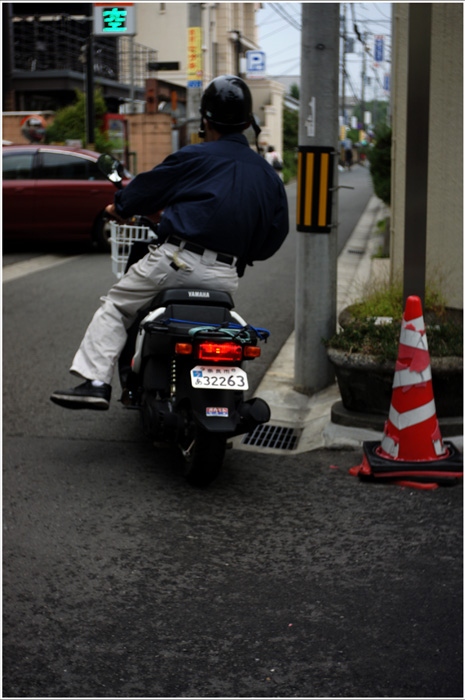 275.06 ホロゴンニュース「2011年10月14日コダックのエクター35mmf3.3は雨の奈良町が好き」_c0168172_2145412.jpg