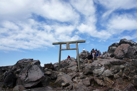 燃える！　茶臼岳　朝日岳_a0115676_1374555.jpg