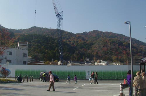 ●嵐山駅前の変化、その152(ホテル、売店、駅舎から広場、脇道)_d0053294_1254321.jpg