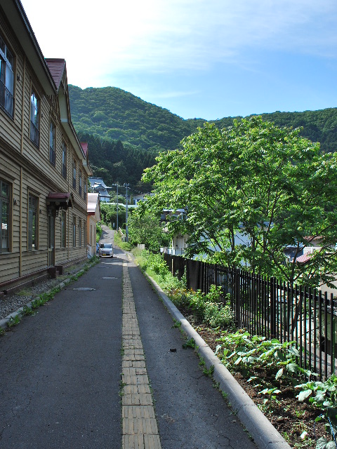 旧函館市立谷地頭小学校模造品(函館レプリカ建築コレクション、その2)_f0142606_751095.jpg