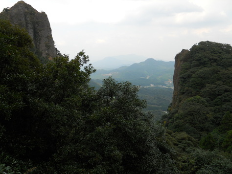 黒髪山系完全往復縦走!! 英山～前黒髪～黒髪山～青螺山～牧Ⅱ峰～牧ノ山～腰岳往復_a0206345_191827100.jpg